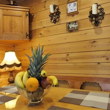 Log Cabin Modern Retreat Thum