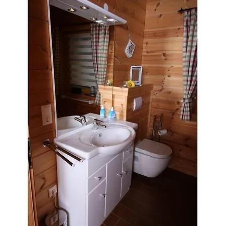 Log Cabin Modern Retreat * Thum