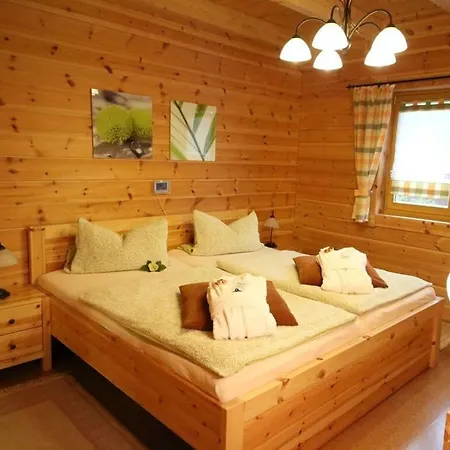 Log Cabin Modern Retreat Thum